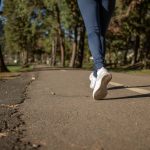 Spacer a utrata wagi – ile naprawdę daje chodzenie?